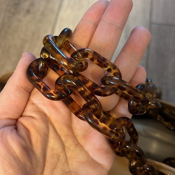 Woke Newbie Bucket Bag - Picture 4 of 9